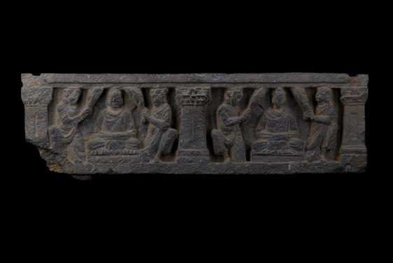 Image of Buddhas with devotees