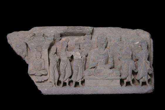 Image of Buddha and devotees