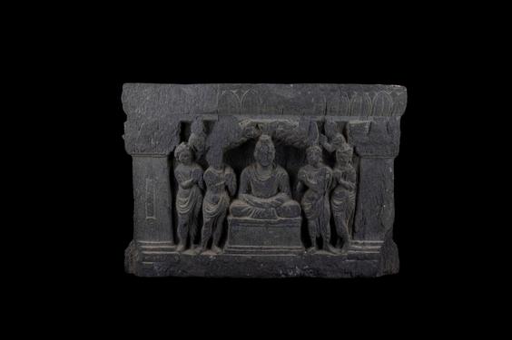 Image of Buddha and devotees