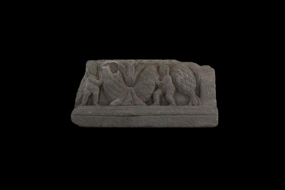 Image of Garland bearers